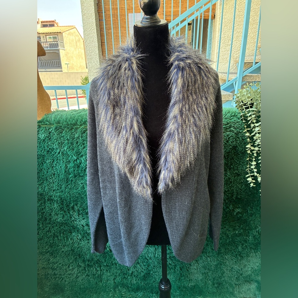 Chico’s Large 100% Wool Faux Fur Collar Long Sleeve Cardigan